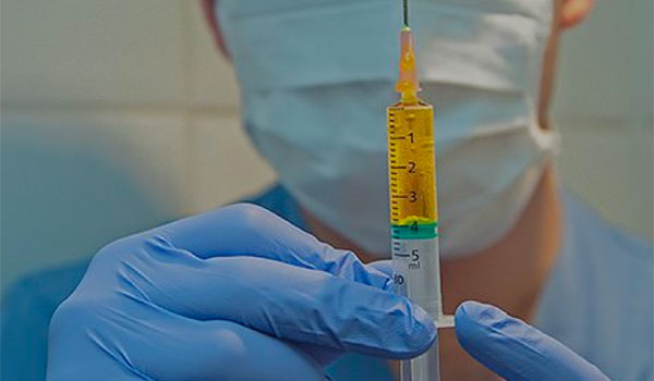 El PCE reclama el fortalecimiento de la atención primaria para que pueda avanzar la campaña de vacunaciones